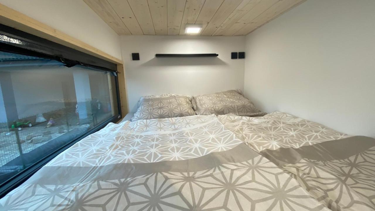 דירות פארדוביצה Tiny House מראה חיצוני תמונה