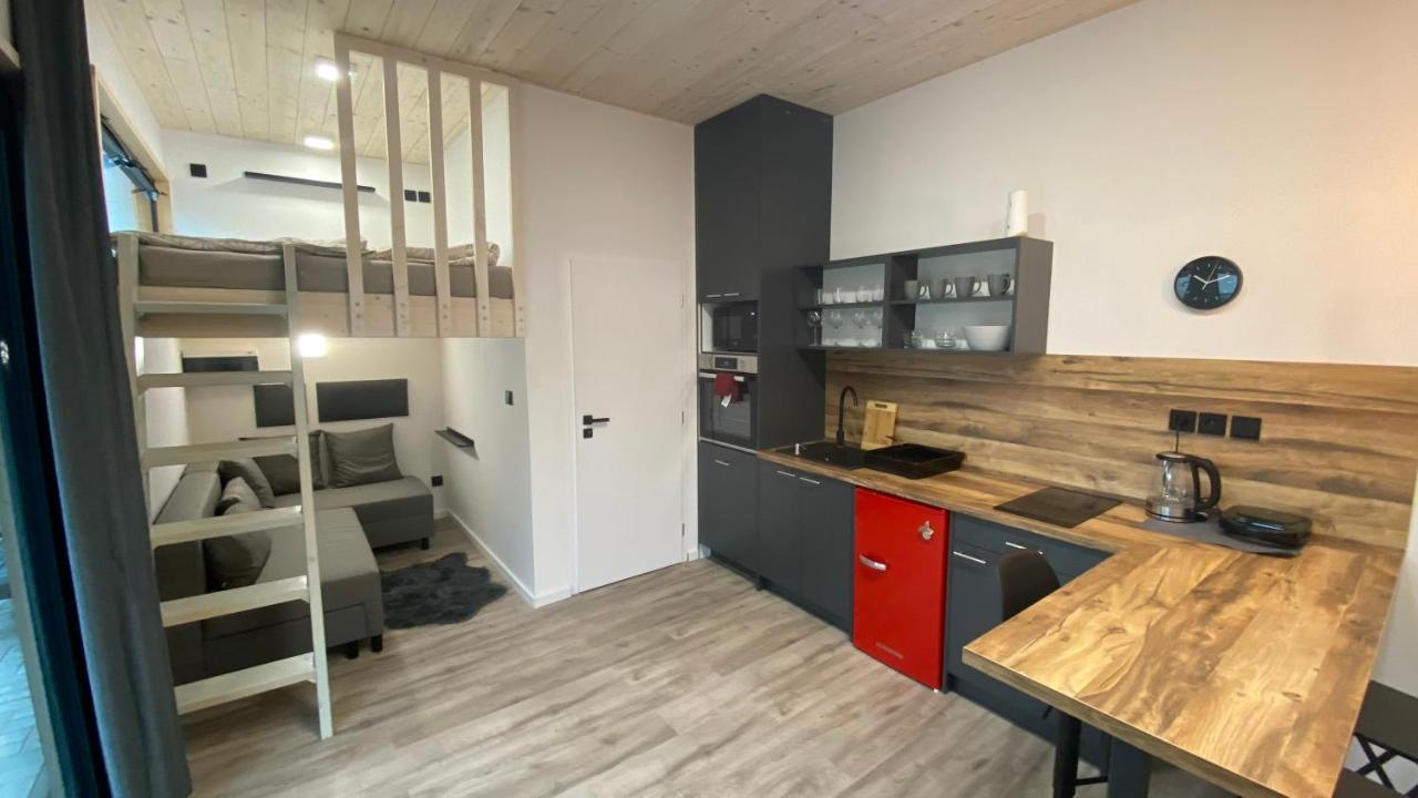 דירות פארדוביצה Tiny House מראה חיצוני תמונה